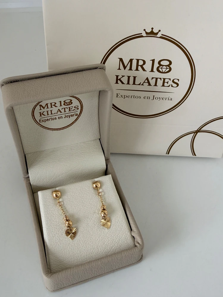 Arete largo de balines y corazón diamantado — foto 1